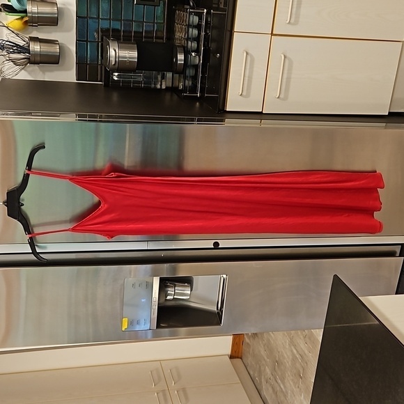 💕ENZA COSTA💕 Bias Slip Dress ~ Satin Midi Length Size 1 = Small NWOT - Picture 2 of 16